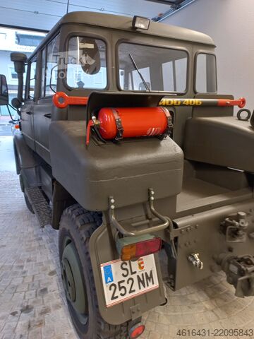 Dragfordon / Flygplansbogserare Mercedes-Benz Unimog 406