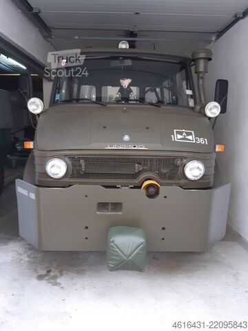 Dragfordon / Flygplansbogserare Mercedes-Benz Unimog 406