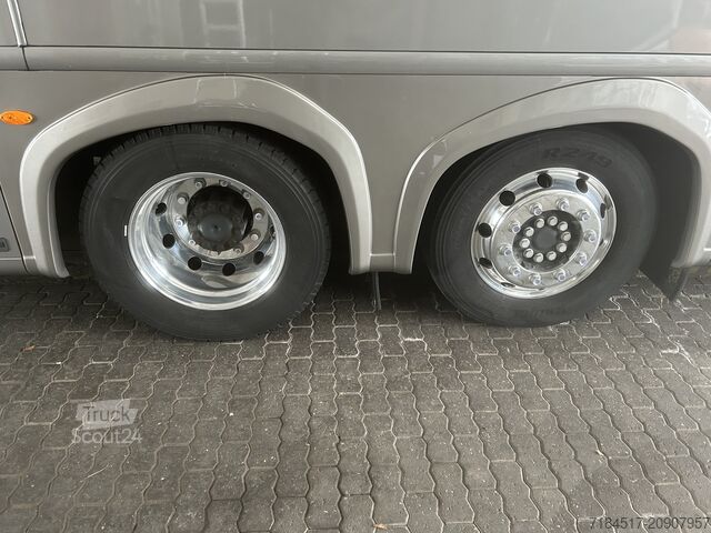 Autorulotă pentru cai Daimler Actros