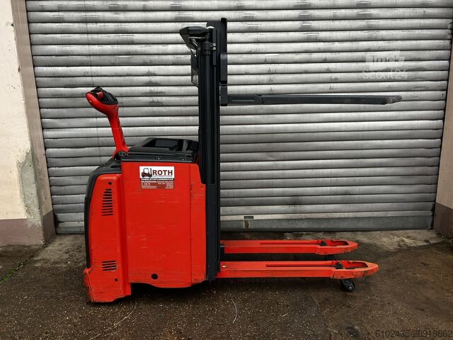 Hochhubwagen Linde D 12