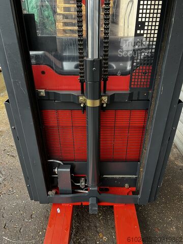 Hochhubwagen Linde D 12