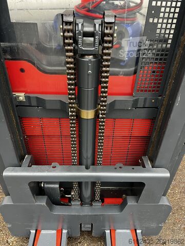 Hochhubwagen Linde D 12