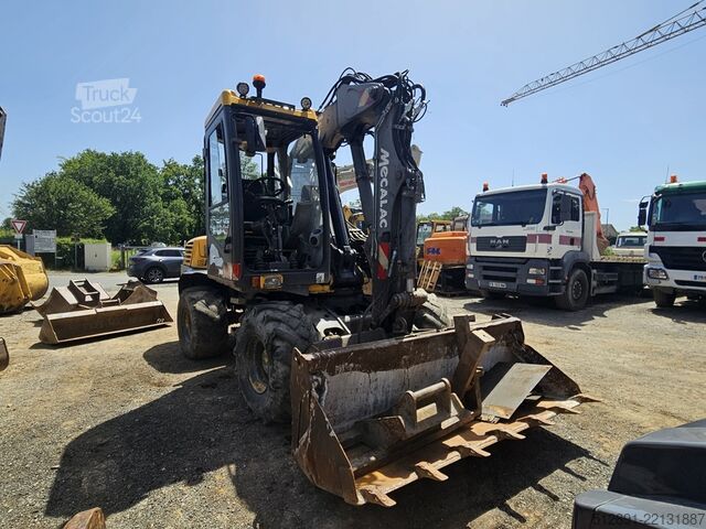 حفار متحرك MECALAC 12 MXT