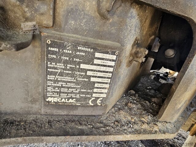 حفار متحرك MECALAC 12 MXT