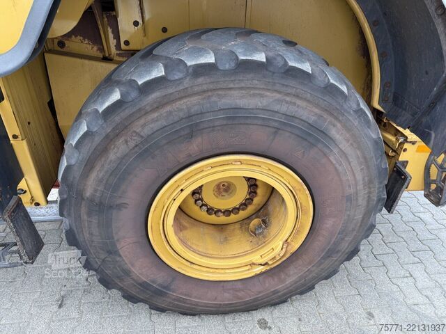 Hjullastare Caterpillar 962M ŁADOWARKA KOŁOWA