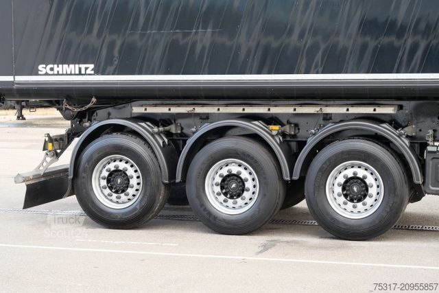 Semi-remorque benne SCHMITZ CARGOBULL SKI 24 SL 9,6/ 55 m³ MULTITÜRE 6300 kg GETREIDE