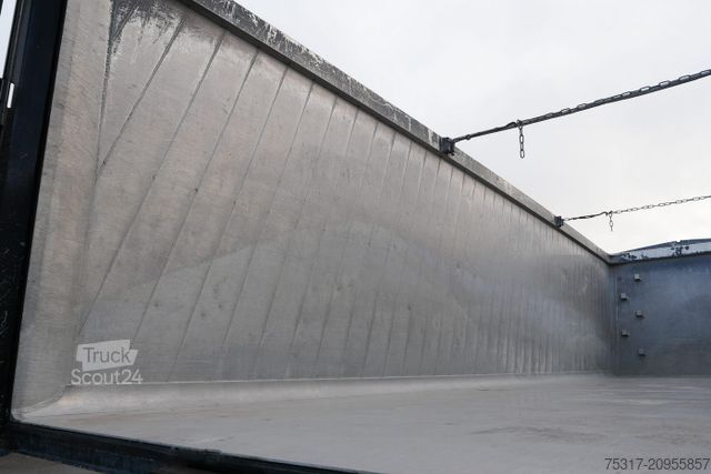 Semi-remorque benne SCHMITZ CARGOBULL SKI 24 SL 9,6/ 55 m³ MULTITÜRE 6300 kg GETREIDE