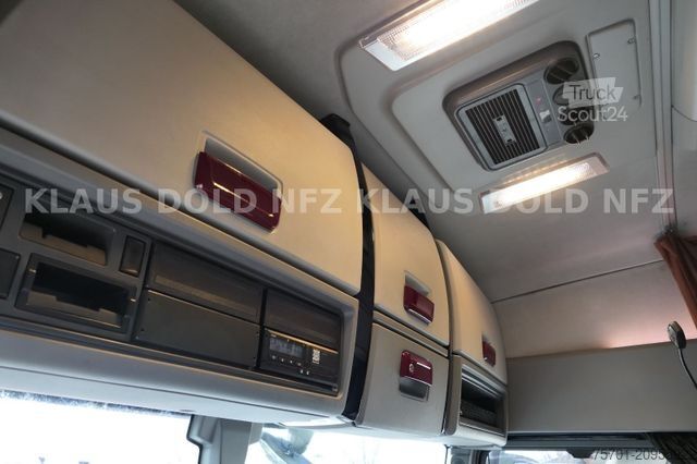 Tractora standard RENAULT T 520 Retarder 2-XL-Tank Standklima Sondermodell