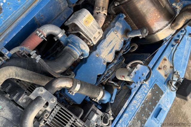 Excavator pe şenile KOMATSU PC210LC-8 Oilquick 2x Schaufeln