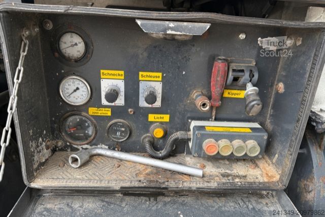 Speciális rendeltetésű teherautó SCANIA R420 6x2 Kippkasten Gebläse & Schleuse