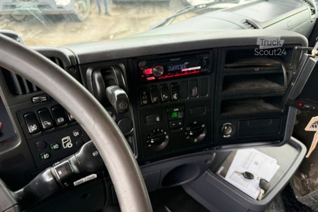Speciális rendeltetésű teherautó SCANIA R420 6x2 Kippkasten Gebläse & Schleuse