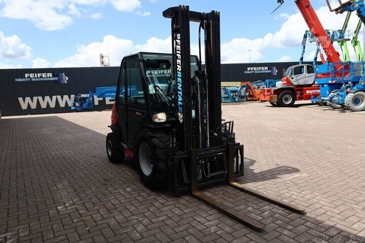 Chariot élévateur tout-terrain Manitou MC30-4 Valid Inspection, *Guarantee, Diesel, 4x4 D