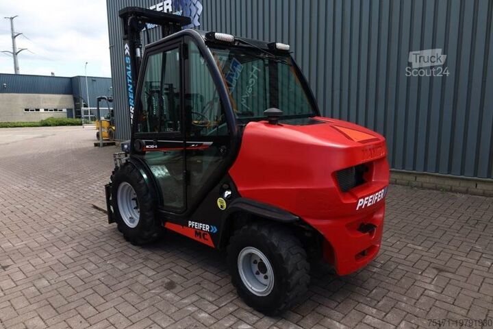 Chariot élévateur tout-terrain Manitou MC30-4 Valid Inspection, *Guarantee, Diesel, 4x4 D