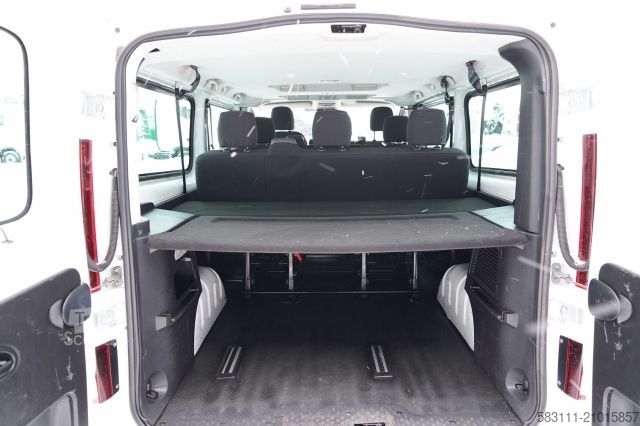 Minibus RENAULT TRAFIC III / BUS / 9 MIEJSC  / PIERWSZY W?A?CICI