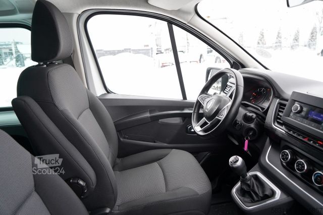 Minibus RENAULT TRAFIC III / BUS / 9 MIEJSC  / PIERWSZY W?A?CICI