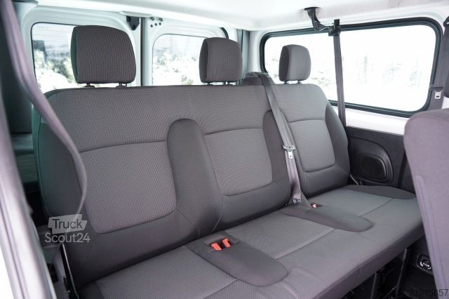 Minibus RENAULT TRAFIC III / BUS / 9 MIEJSC  / PIERWSZY W?A?CICI