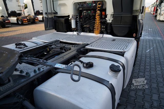 Standaard trekker DAF XF 460 / SPACE CAB / EURO 6 