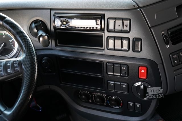 Standaard trekker DAF XF 460 / SPACE CAB / EURO 6 