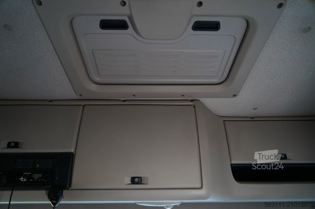 Standaard trekker DAF XF 460 / SPACE CAB / EURO 6 