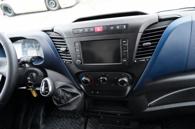 Panel van IVECO DAILY 35-140 /  BLASZAK / MOBILNY WARSZTAT / PRZ