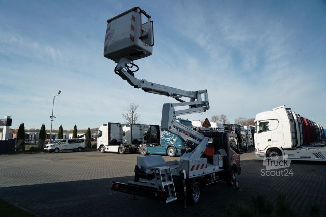 Plate-forme élévatrice sur camion NISSAN CABSTAR / ZWY?KA 16,3 METRÓW / BLI?NIAK / UD?WIG