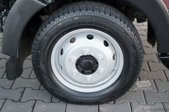 Plate-forme élévatrice sur camion NISSAN CABSTAR / ZWY?KA 16,3 METRÓW / BLI?NIAK / UD?WIG