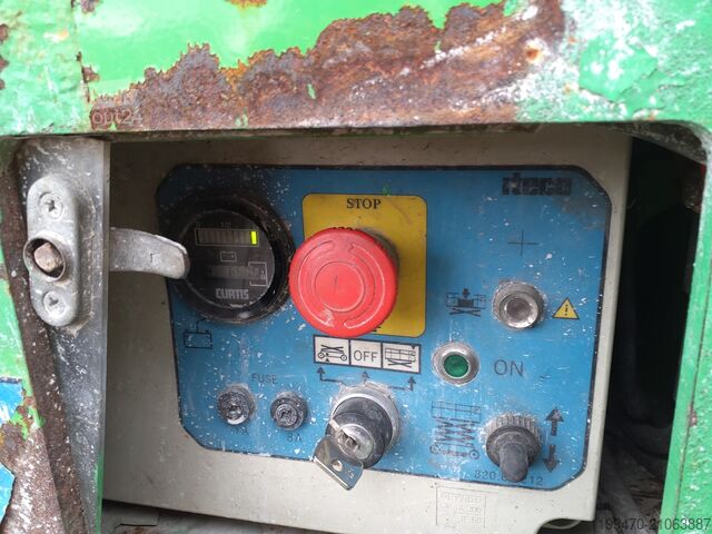 Tavolo elevatore a forbice Iteco IG 10130 (9,85m)