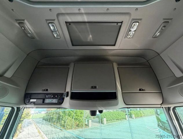 Refrigerated truck DAF XF 480 SSC FAR 812x250x275 CM INSIDE DHOLLANDIA