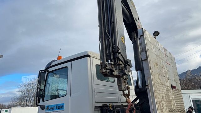 Grue à tour PALFINGER PK 18080 FUNKFERNBEDIENUNG BJ 2000