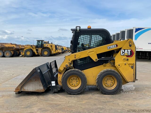 Radlader Caterpillar 226D3