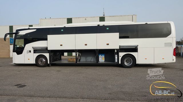 Motor coach MERCEDES-BENZ Tourismo RHD, 55 Sitze, Euro 6