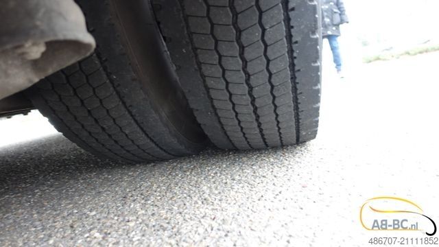 Motor coach MERCEDES-BENZ Tourismo RHD, 55 Sitze, Euro 6