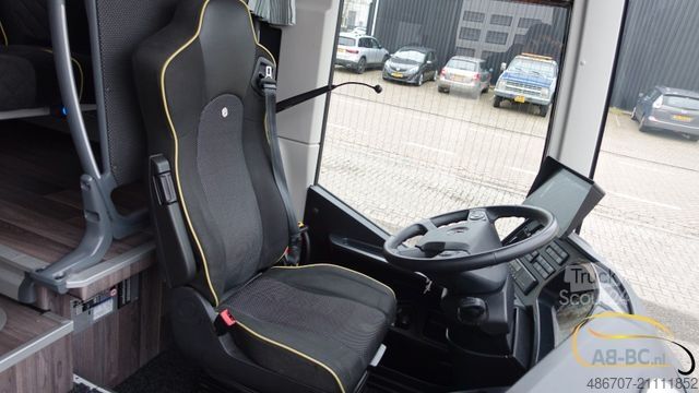 Motor coach MERCEDES-BENZ Tourismo RHD, 55 Sitze, Euro 6