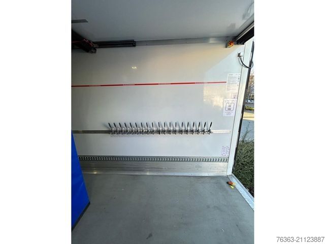 Tovorno vozilo za posebne namene MERCEDES-BENZ 1223 L  mit Spier Athlet Thermo 5 LBW 2000kg