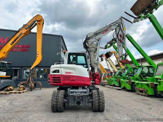 Tekerlekli ekskavatör Takeuchi TB 295 W