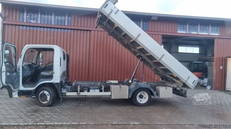 Camion benne trilatérale 5,5 t Isuzu N-Serie 5,5 t