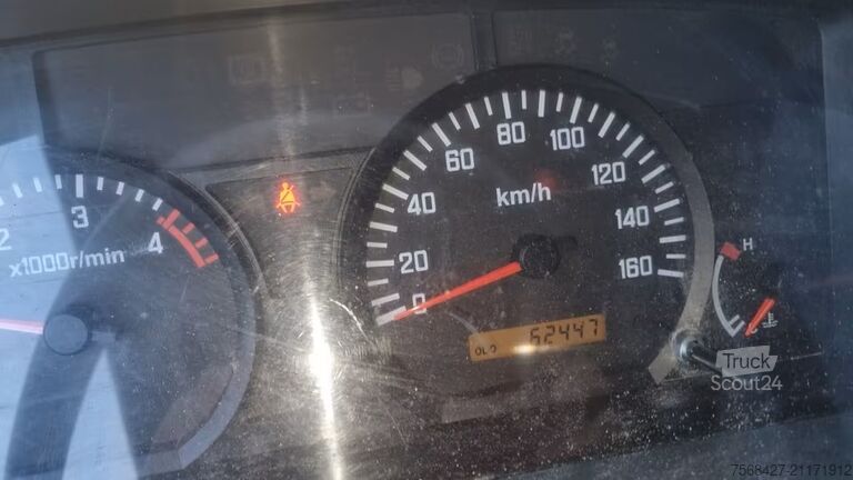 Camion benne trilatérale 5,5 t Isuzu N-Serie 5,5 t