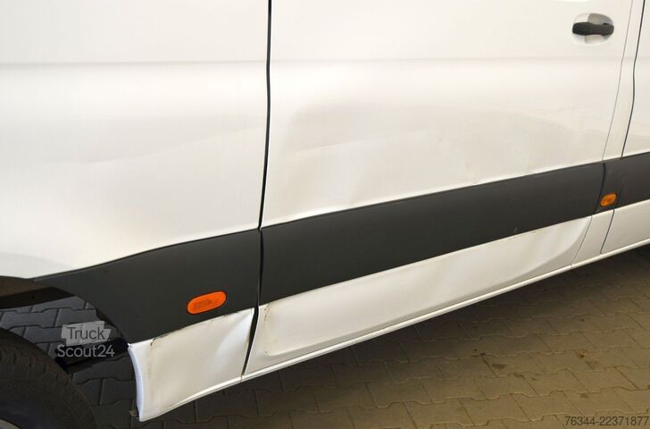 Фургон з високим дахом MERCEDES-BENZ Sprinter 317 CDI/36 MR 9G-Tronic Klima grau #241
