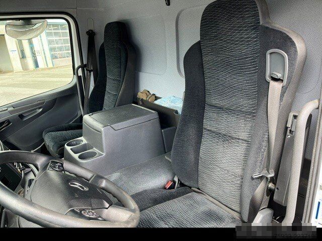 Кастомизированный фургон MERCEDES-BENZ Atego 823 L Koffer 7,30m* LBW 1to*Klima*Alu*TOP