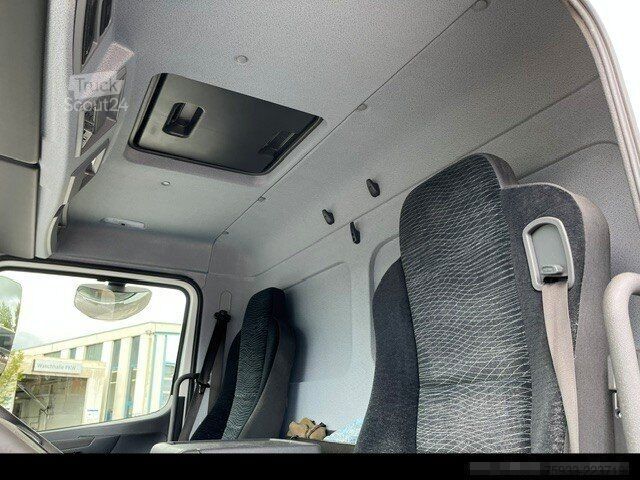 Кастомизированный фургон MERCEDES-BENZ Atego 823 L Koffer 7,30m* LBW 1to*Klima*Alu*TOP