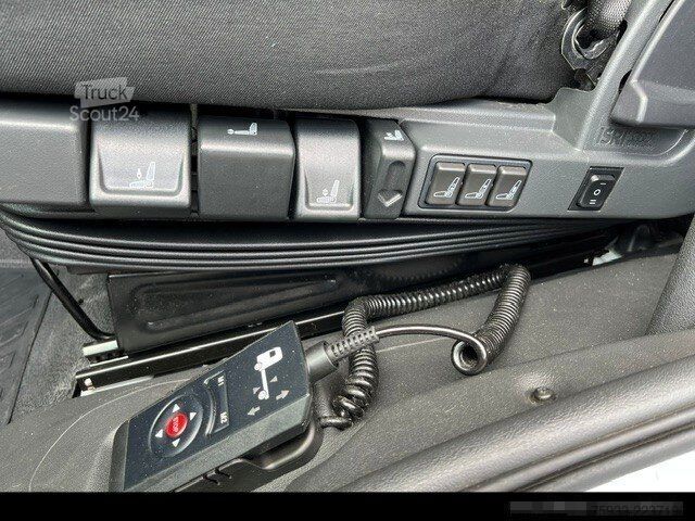 Кастомизированный фургон MERCEDES-BENZ Atego 823 L Koffer 7,30m* LBW 1to*Klima*Alu*TOP
