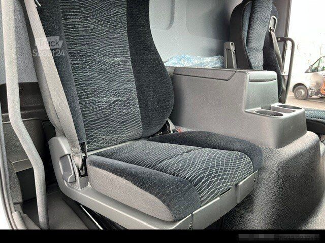 Кастомизированный фургон MERCEDES-BENZ Atego 823 L Koffer 7,30m* LBW 1to*Klima*Alu*TOP