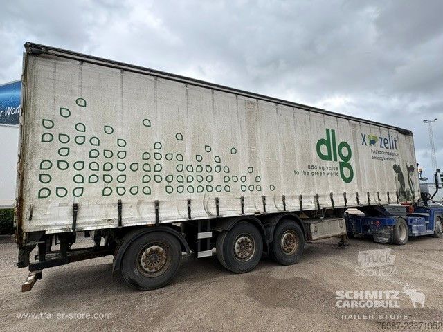 Nyitott ponyvás félpótkocsi  Curtainsider Standard
