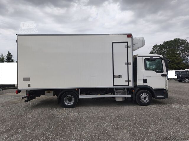 Kyl-/frystransport MAN TGL 8.220 Kühlkoffer Thermoking Spectrum T-1200...