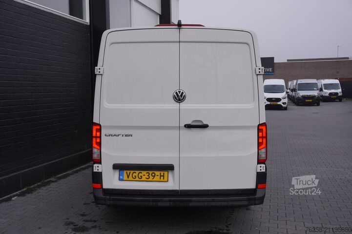 Delivery van Volkswagen Crafter 2.0 TDI 140PK L3H2  Automaat EURO 6 - A...