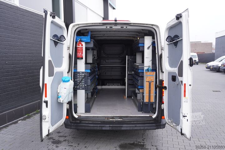 Delivery van Volkswagen Crafter 2.0 TDI 140PK L3H2  Automaat EURO 6 - A...