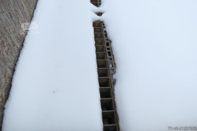 LKW mit Pritsche (offen) DAF LF 220 FA 4x2, Hiab 099B-2, Funk, 6.500mm lang