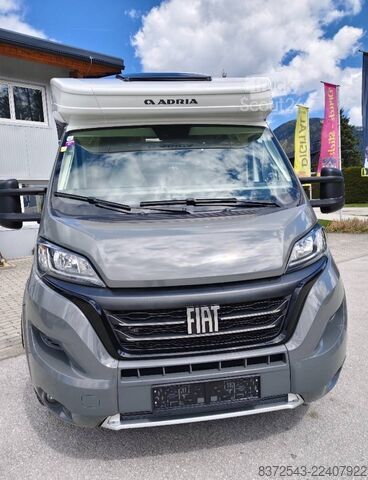 Delno integriran avtodom za 5 oseb. Sun Living- Adria Gruppe S 70 SP