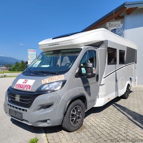 Delno integriran avtodom za 5 oseb. Sun Living- Adria Gruppe S 70 SP