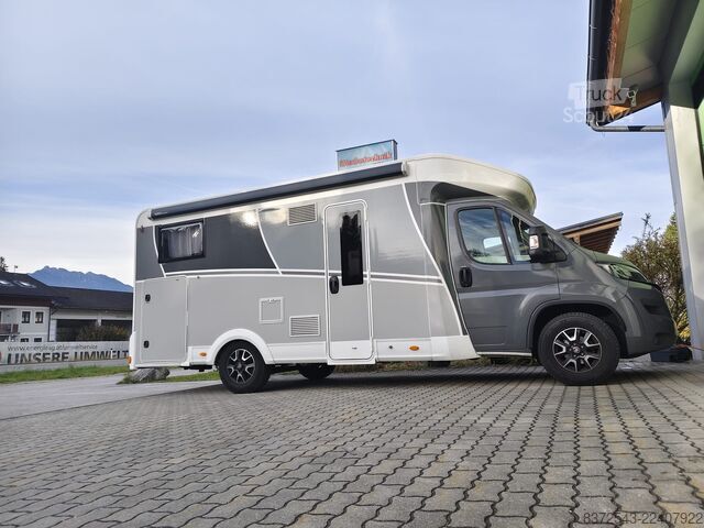 Delno integriran avtodom za 5 oseb. Sun Living- Adria Gruppe S 70 SP